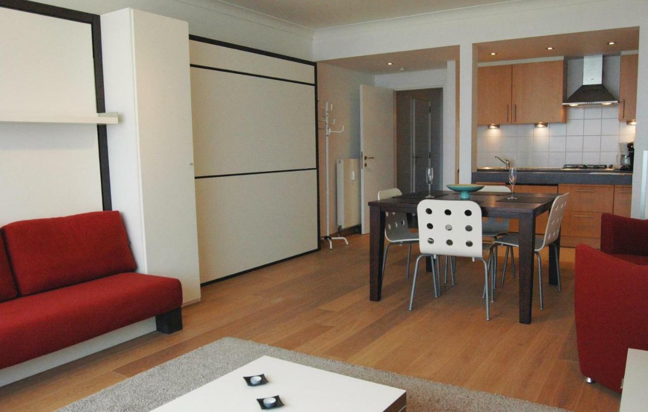 Angeles Ref, 130 * Ostend